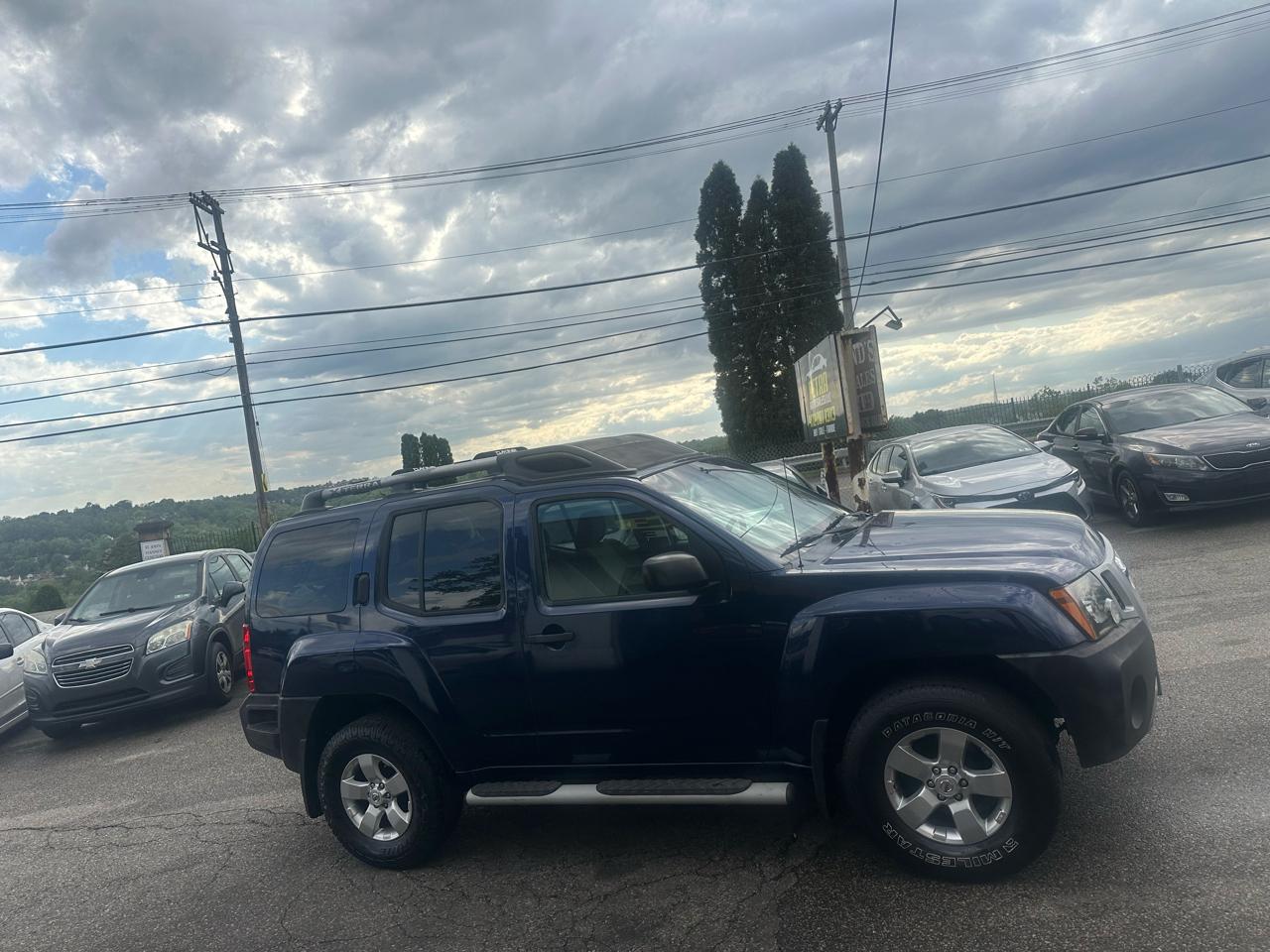 Nissan Xterra X 4WD 2010