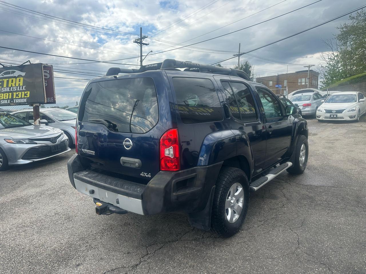 Nissan Xterra X 4WD 2010