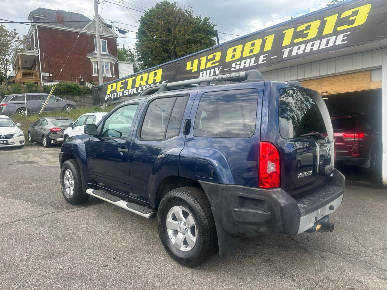 Nissan Xterra X 4WD 2010