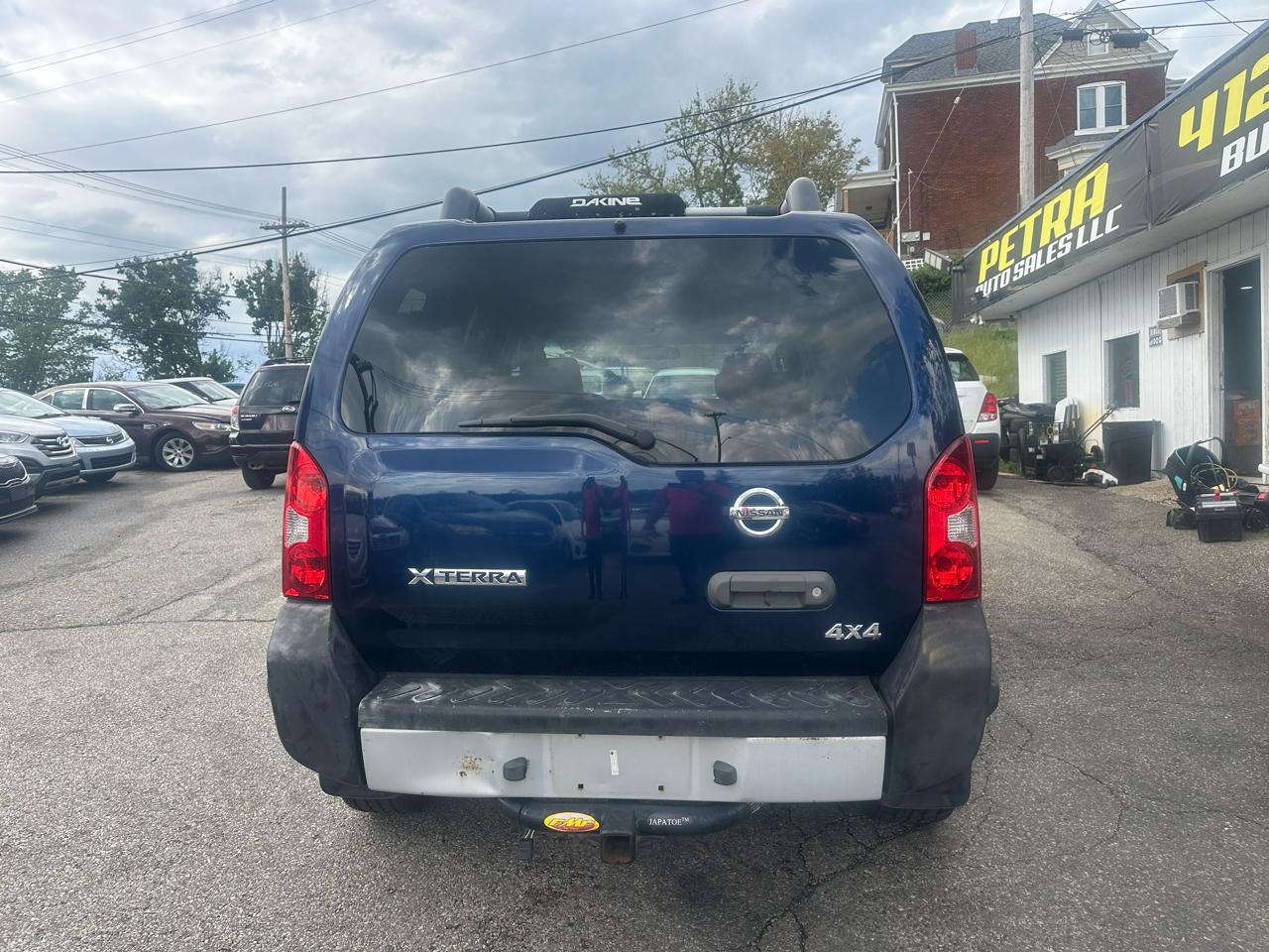Nissan Xterra X 4WD 2010
