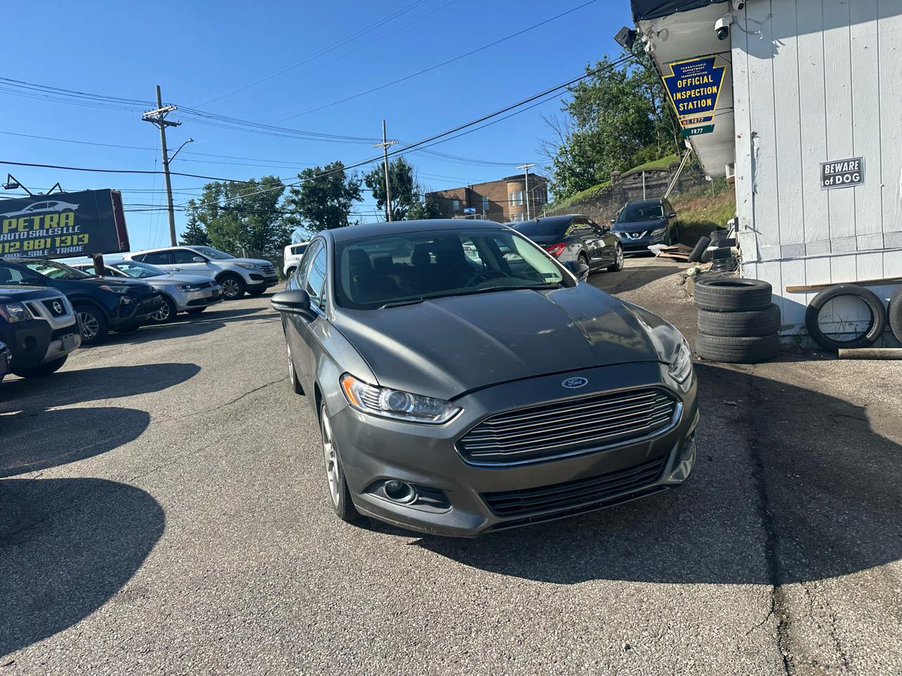 Ford Fusion SE 2015