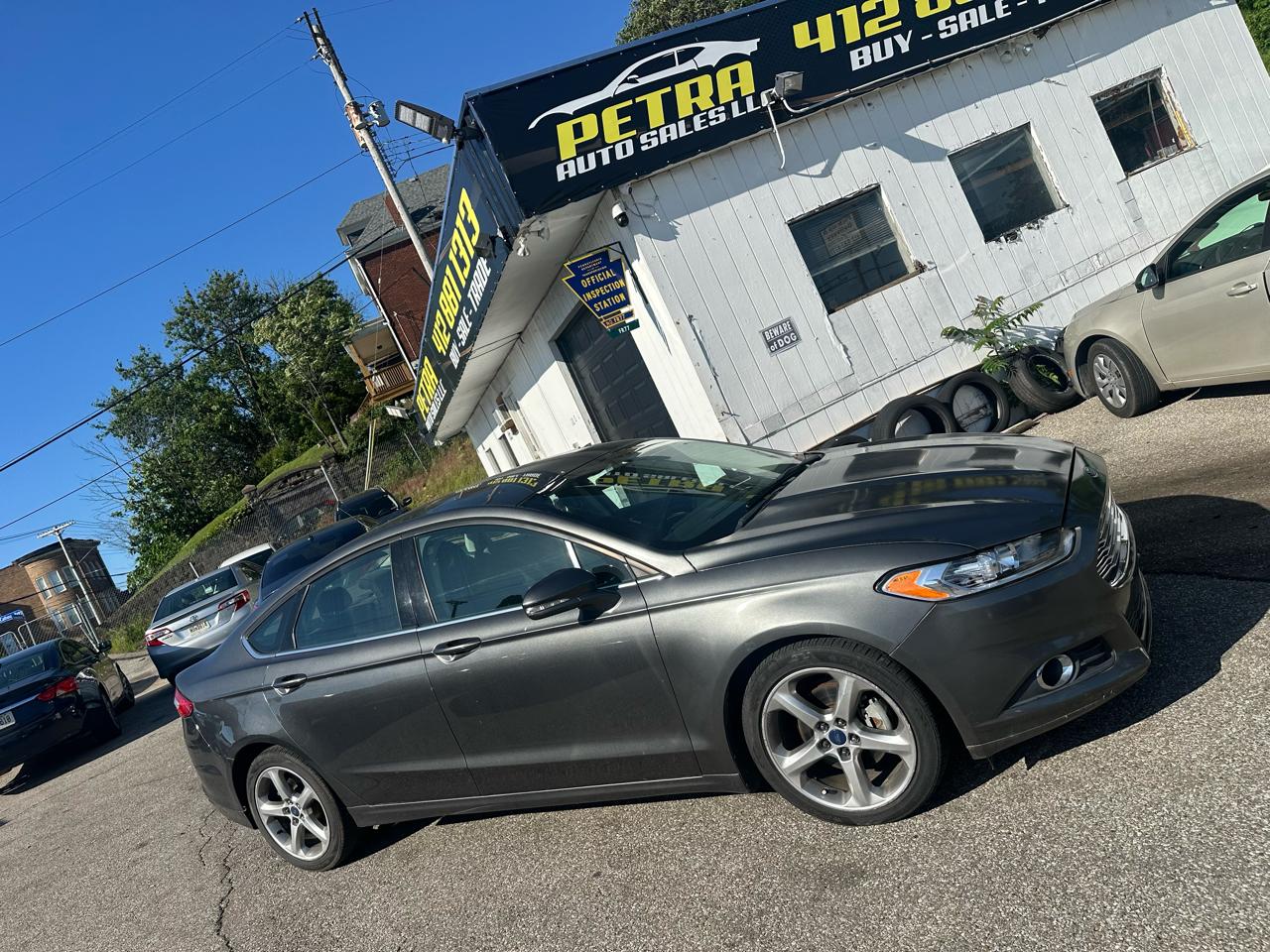 Ford Fusion SE 2015