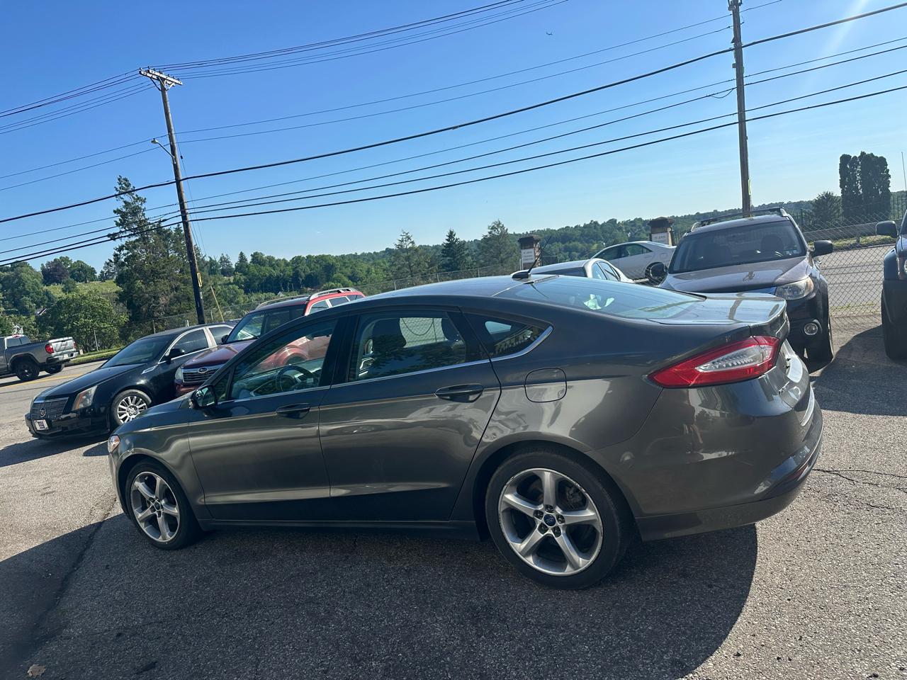 Ford Fusion SE 2015