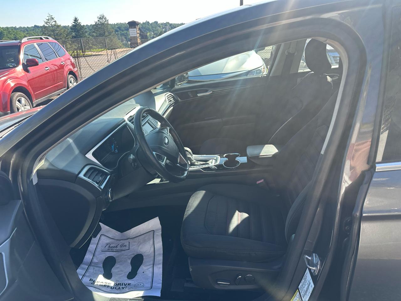 Ford Fusion SE 2015