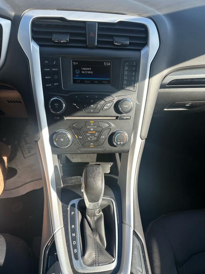 Ford Fusion SE 2015