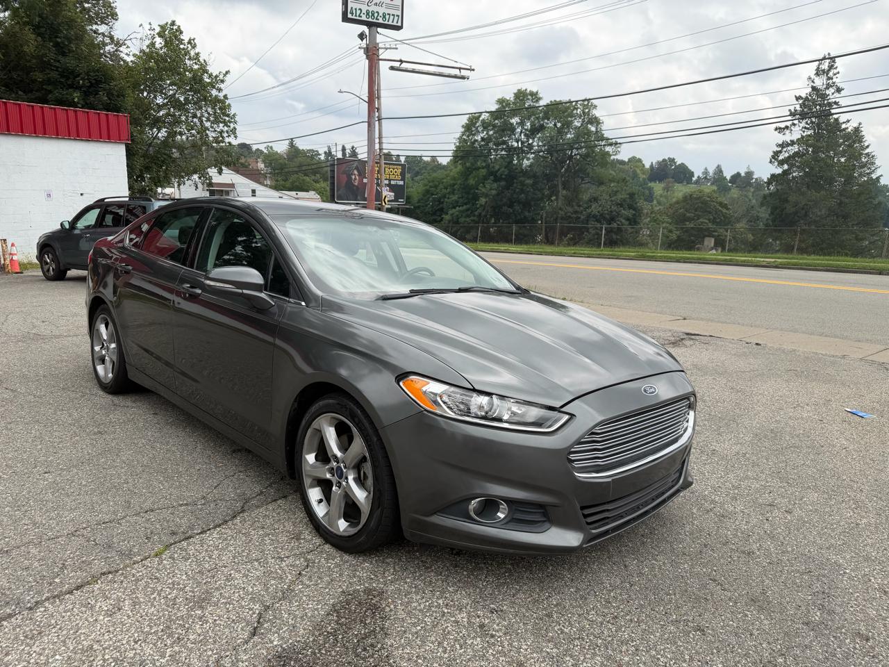 Ford Fusion SE 2015