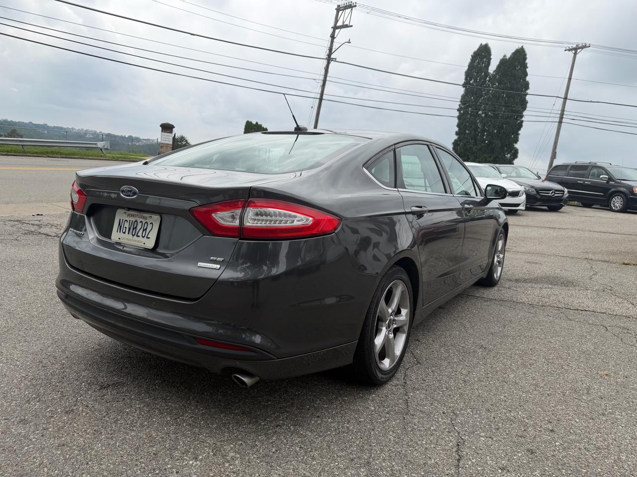 Ford Fusion SE 2015
