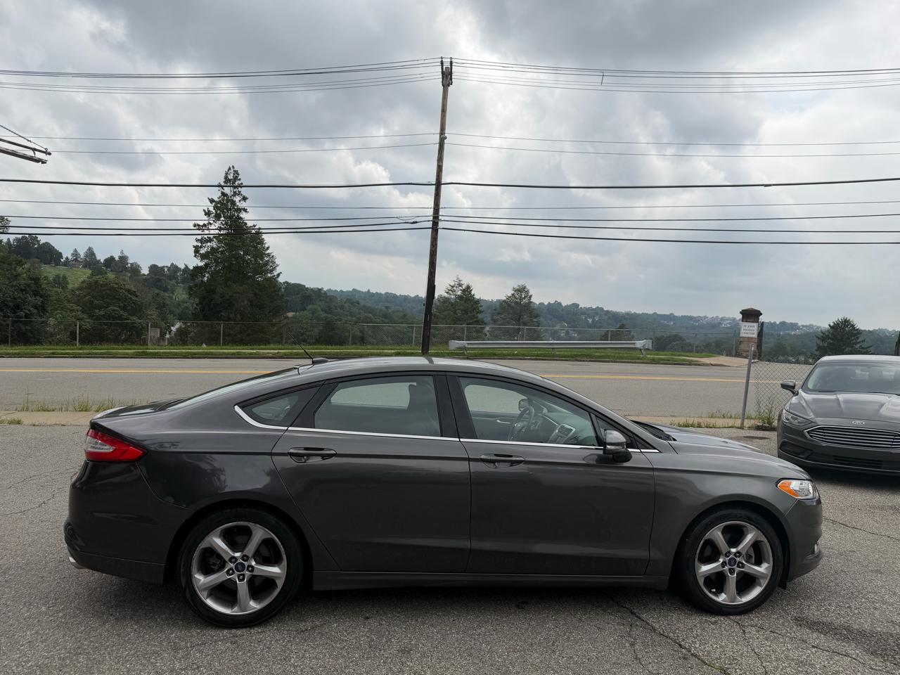 Ford Fusion SE 2015