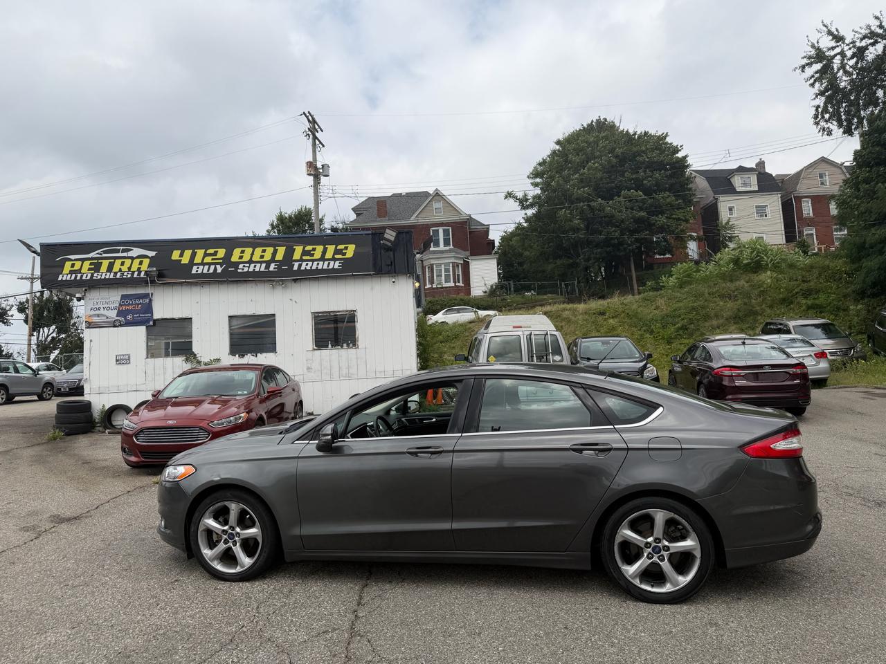 Ford Fusion SE 2015
