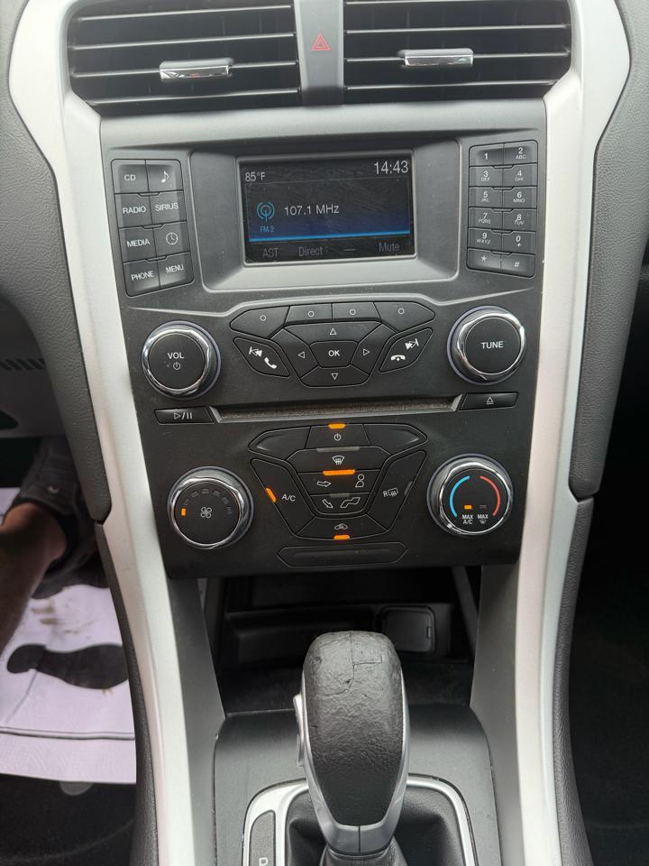 Ford Fusion SE 2015