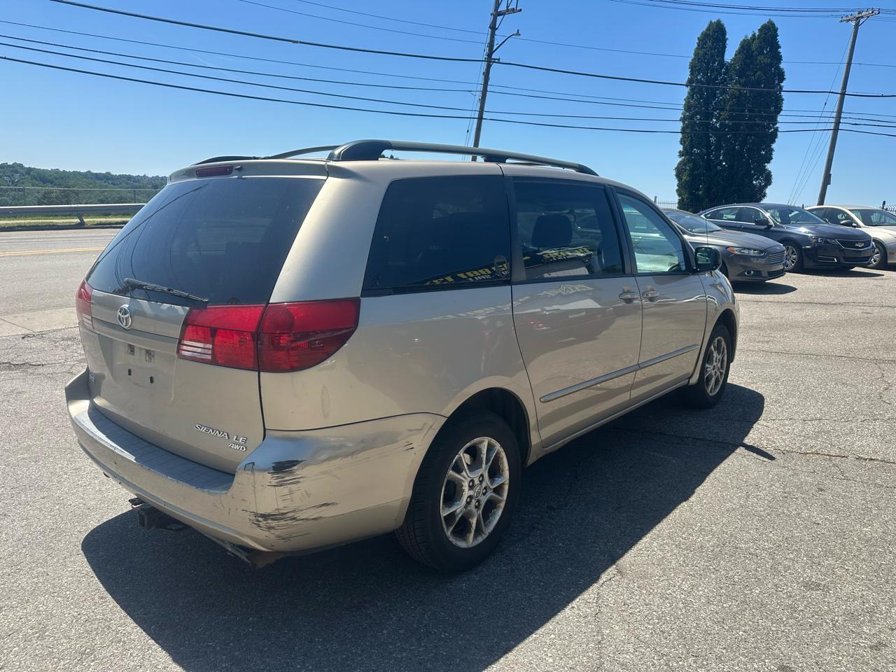 Toyota Sienna LE AWD 2005