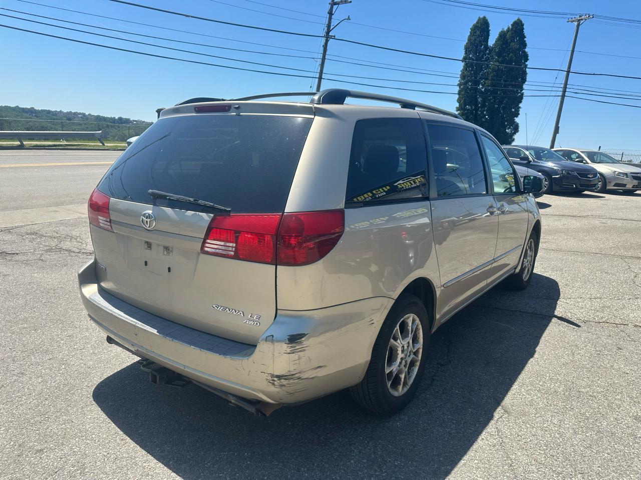 Toyota Sienna LE AWD 2005