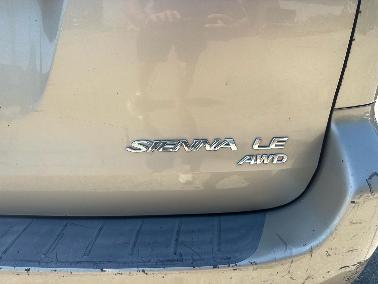 Toyota Sienna LE AWD 2005
