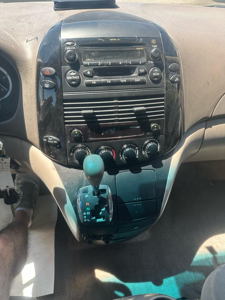 Toyota Sienna LE AWD 2005