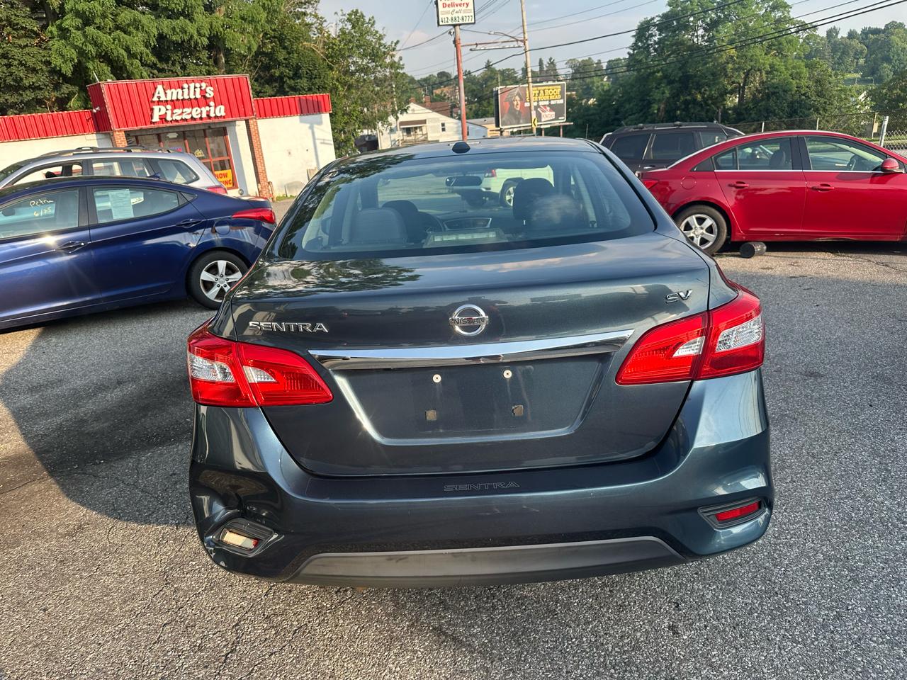 Nissan Sentra S 6MT 2017