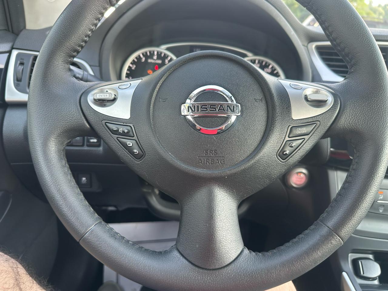 Nissan Sentra S 6MT 2017