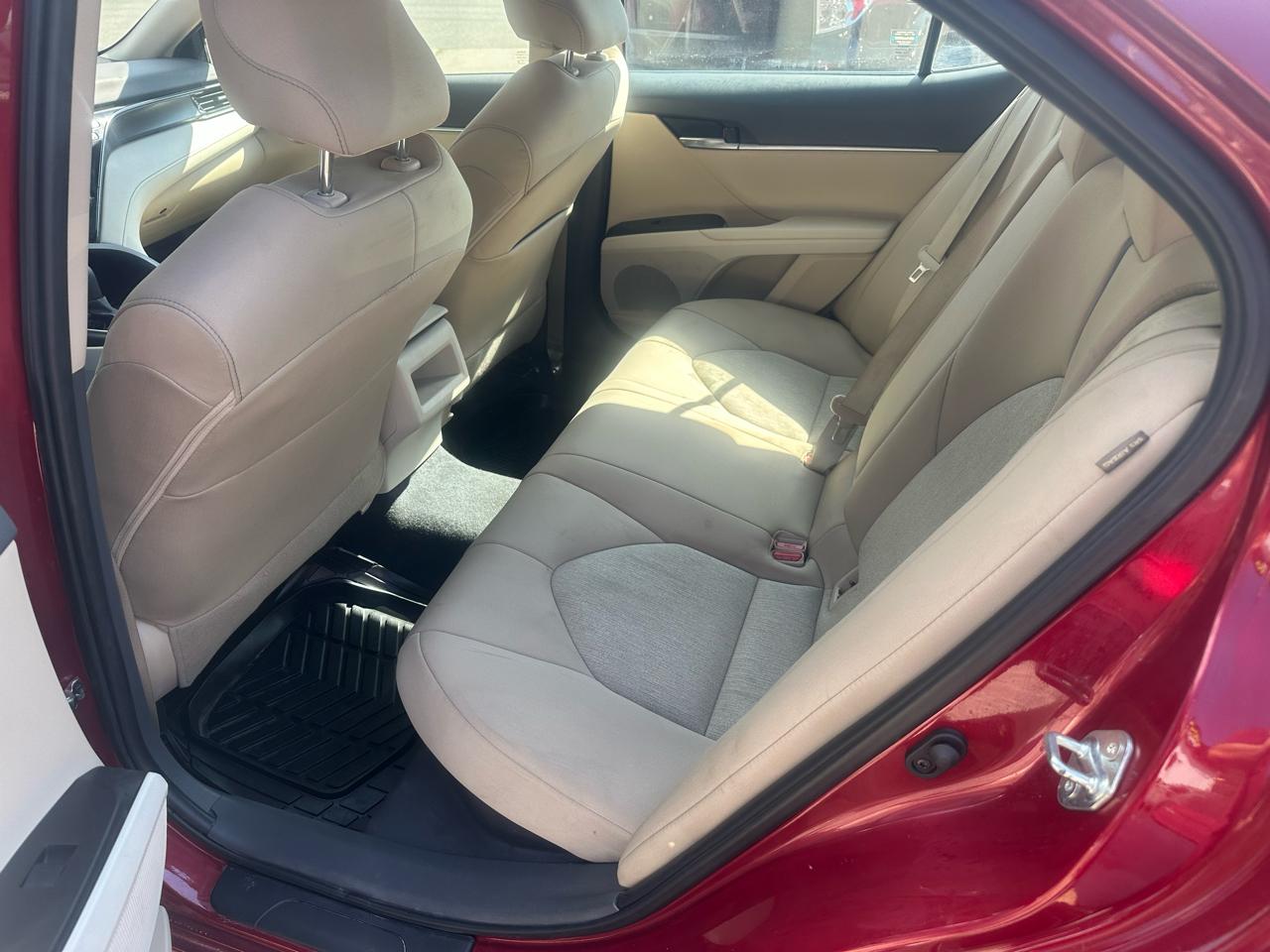 Toyota Camry Hybrid LE 2021