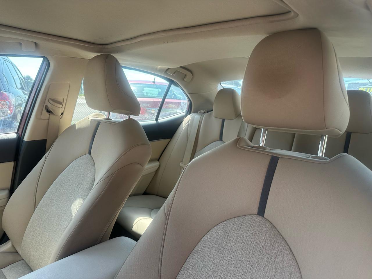Toyota Camry Hybrid LE 2021