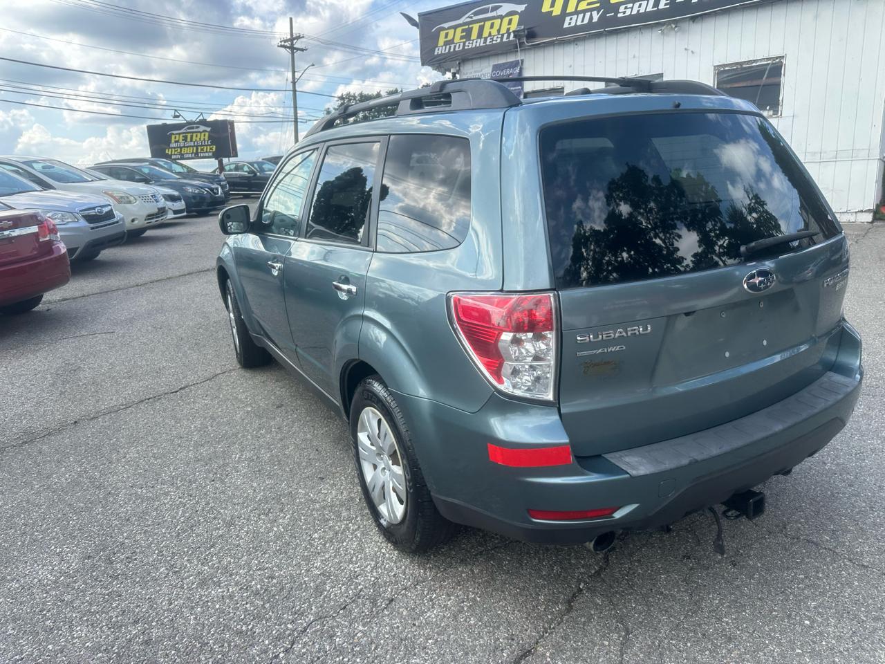 Subaru Forester 2.5X Limited 2011