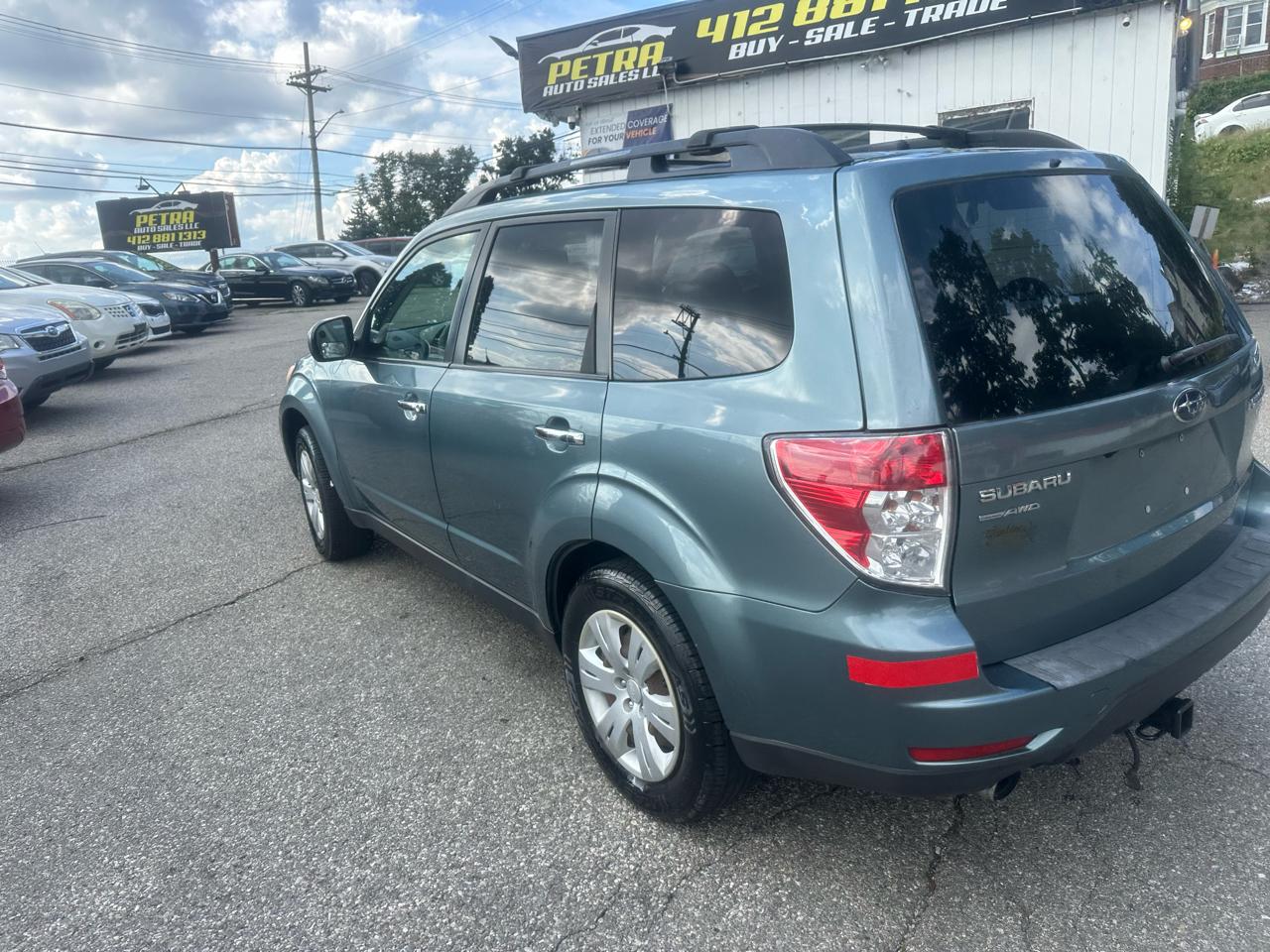 Subaru Forester 2.5X Limited 2011