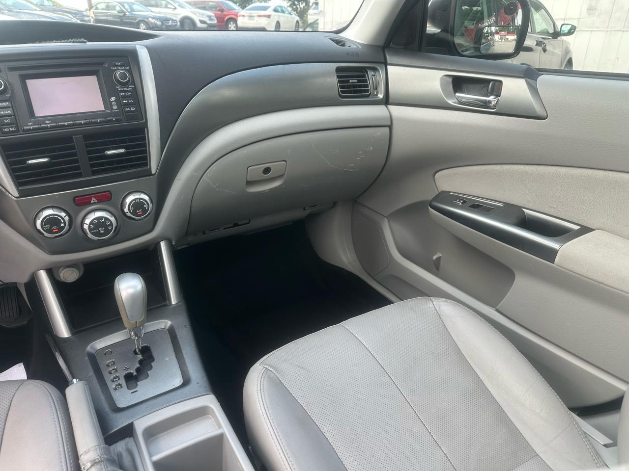 Subaru Forester 2.5X Limited 2011