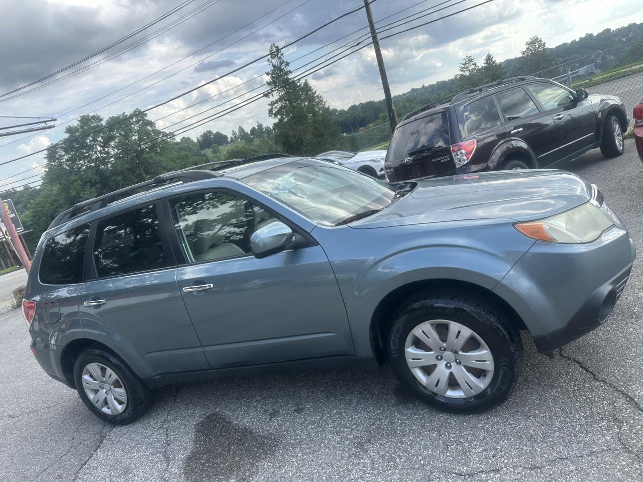 Subaru Forester 2.5X Limited 2011