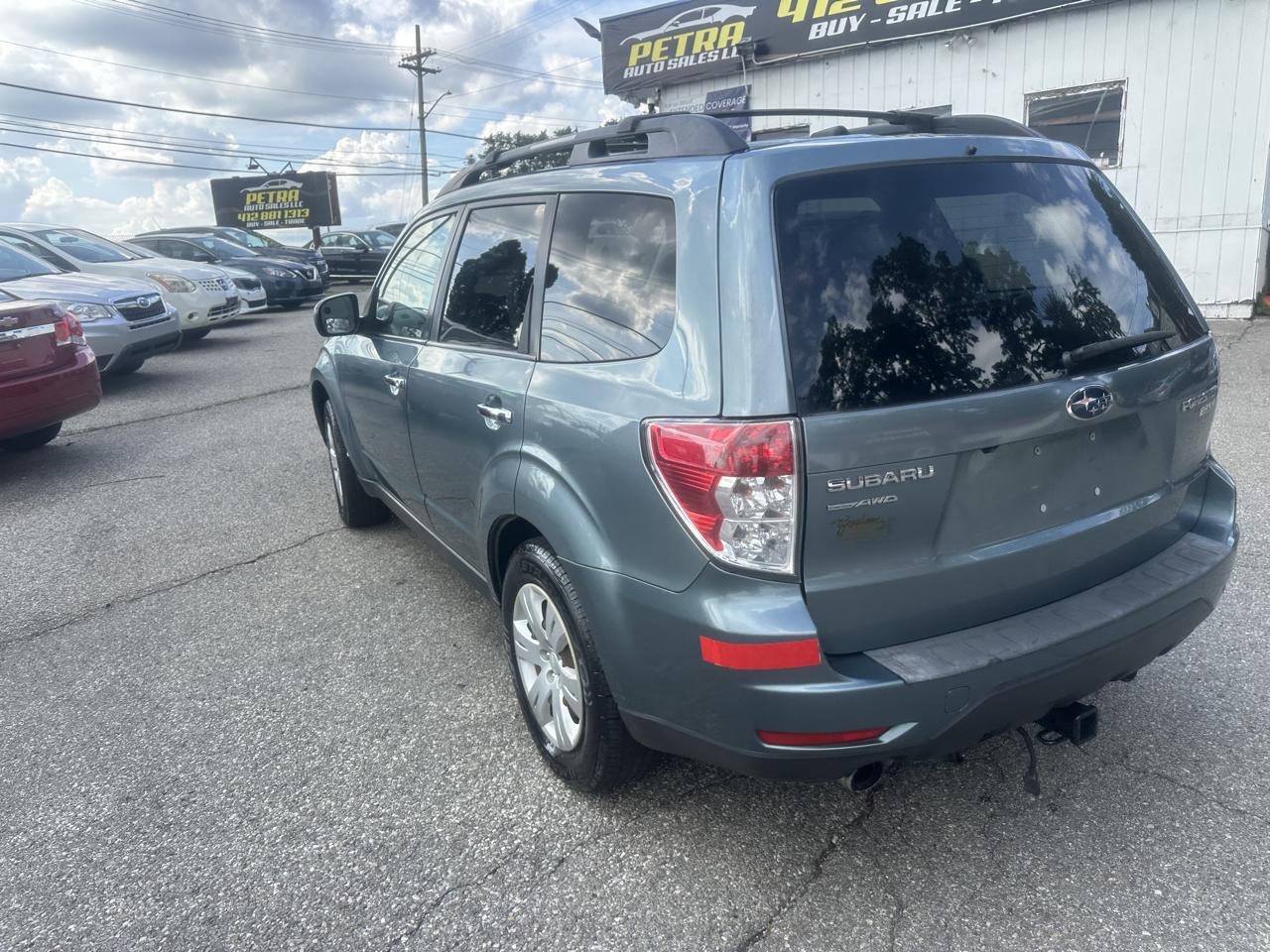 Subaru Forester 2.5X Limited 2011