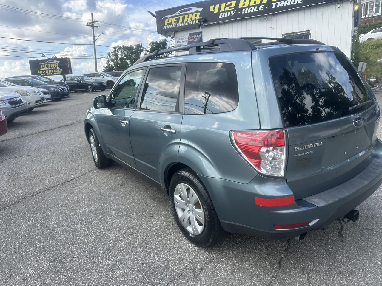 Subaru Forester 2.5X Limited 2011