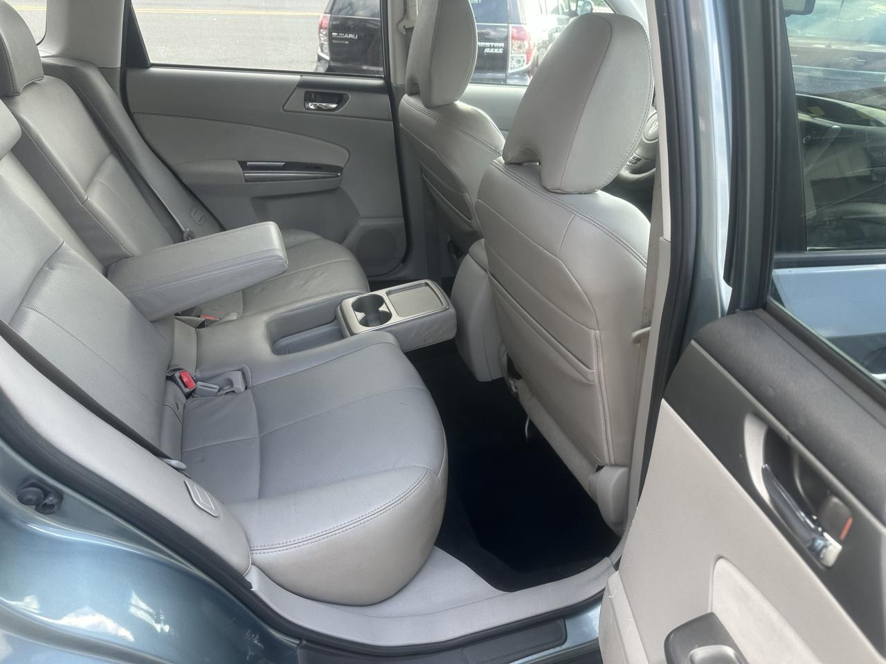 Subaru Forester 2.5X Limited 2011