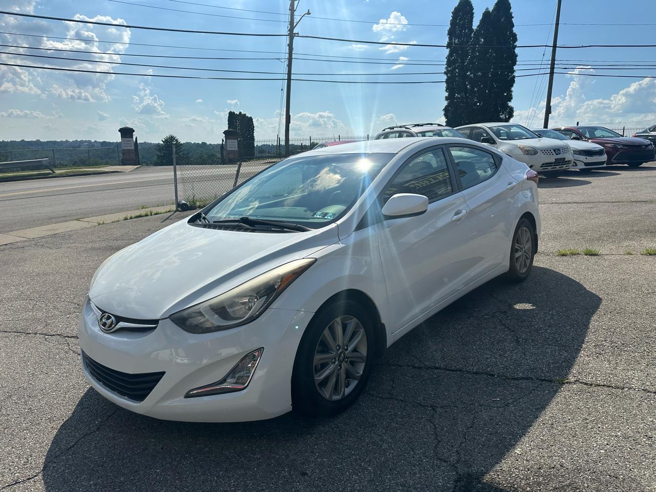 Hyundai Elantra SE 6AT 2016