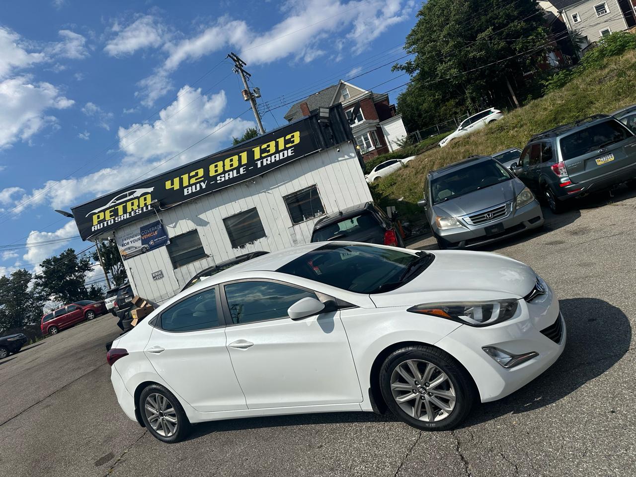 Hyundai Elantra SE 6AT 2016