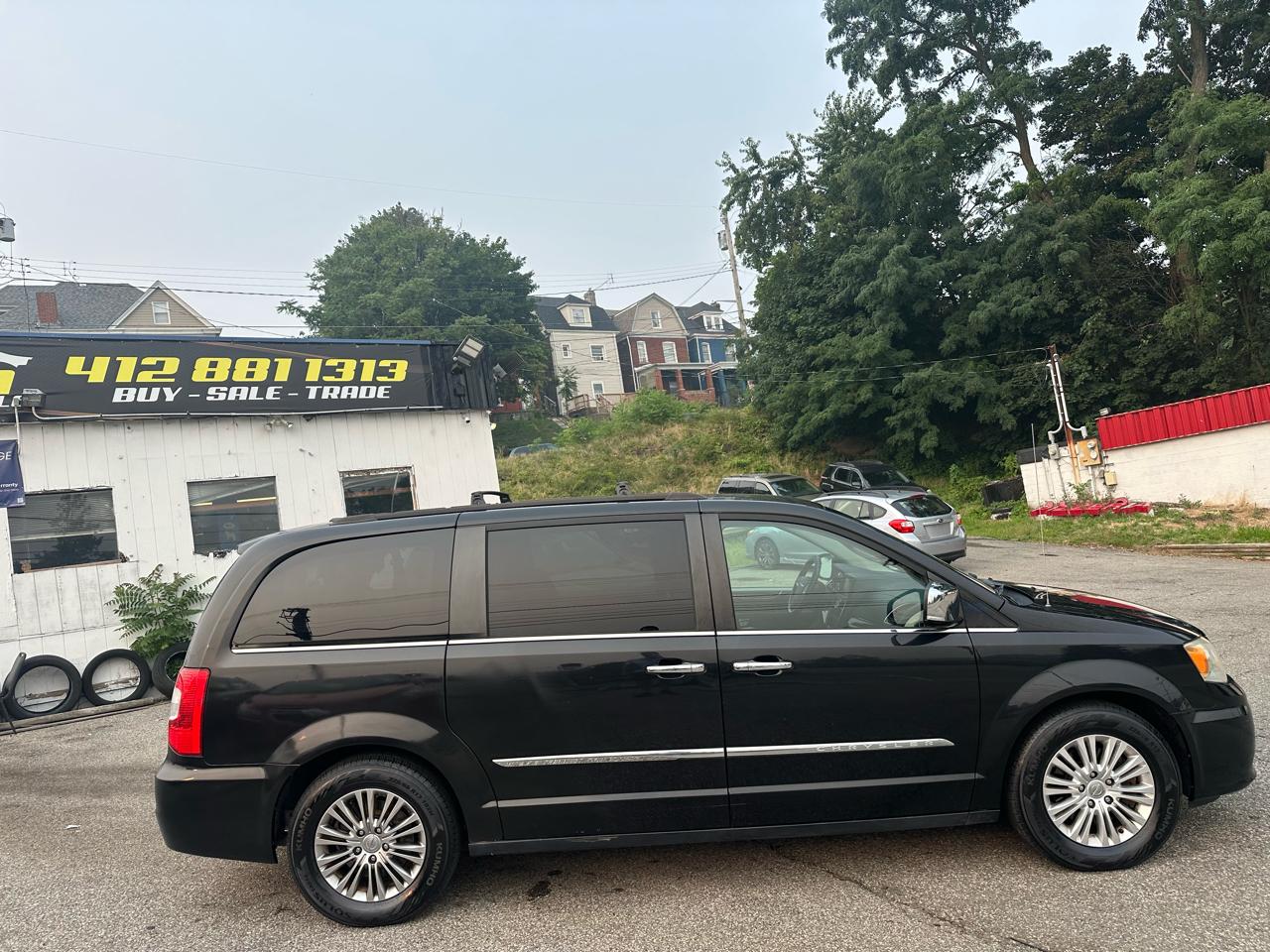 Chrysler Town & Country Touring-L 2014