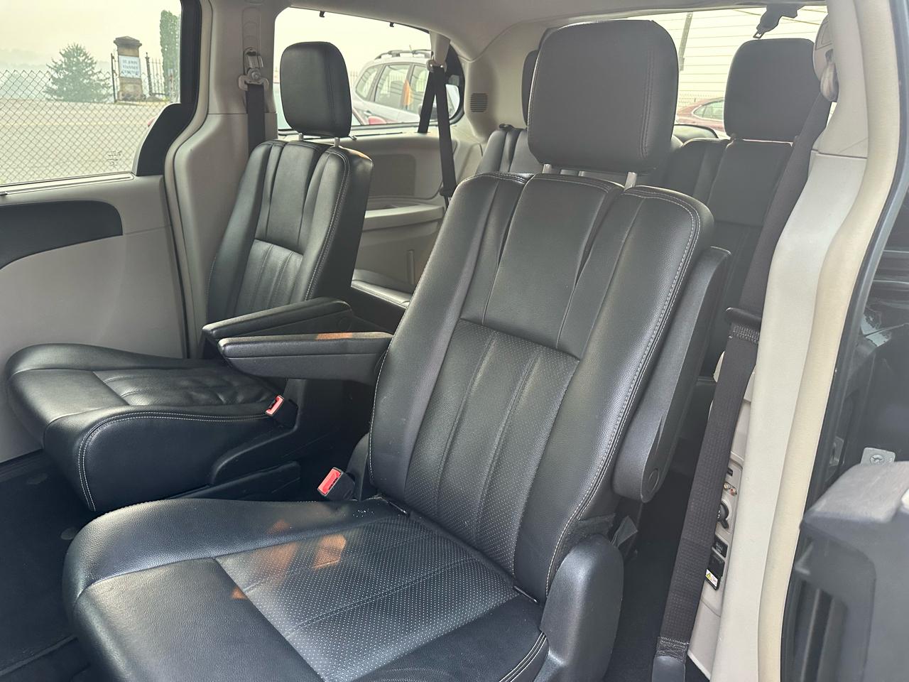 Chrysler Town & Country Touring-L 2014