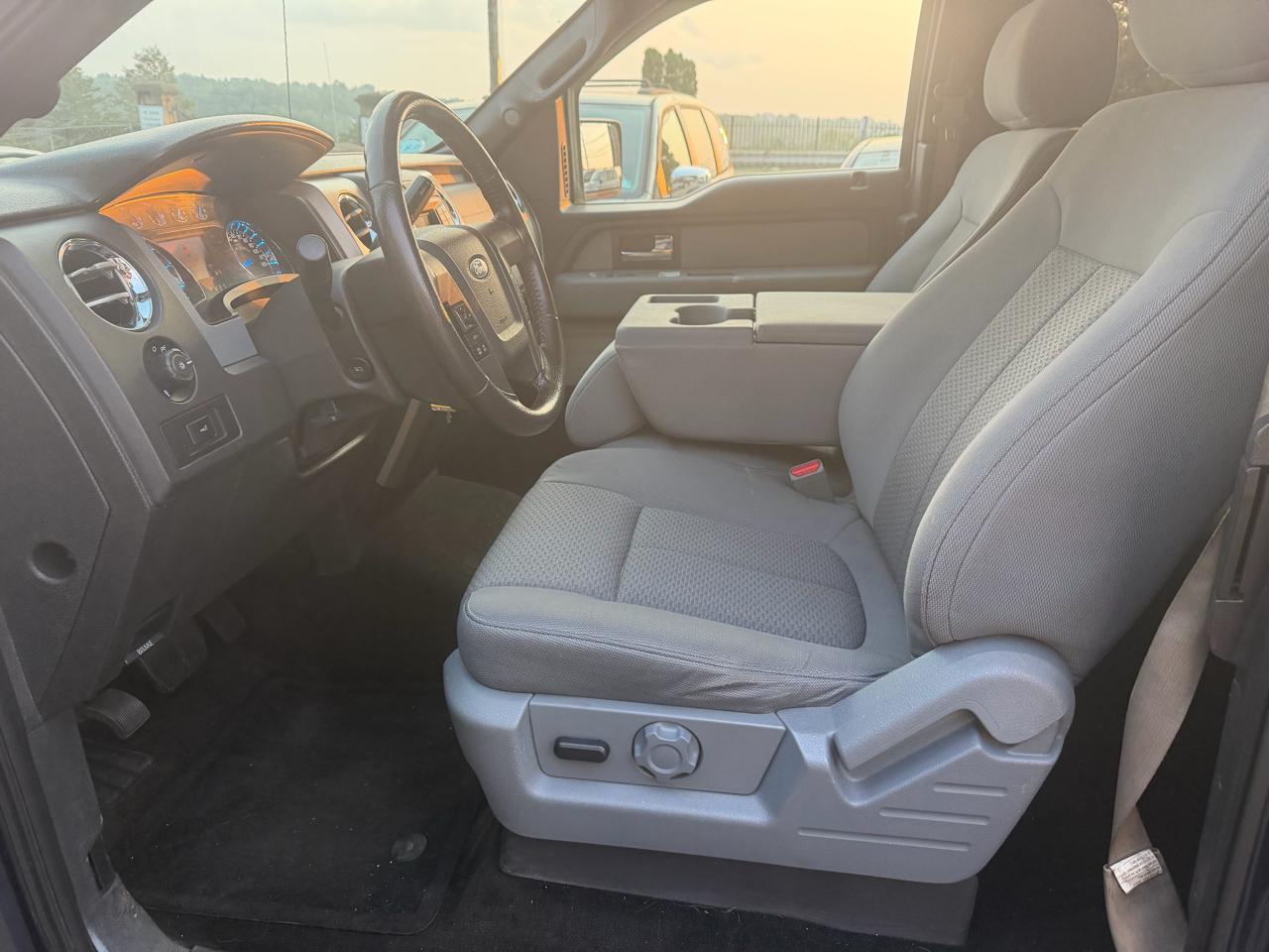 Ford F-150 4WD SuperCrew 145" XLT 2014