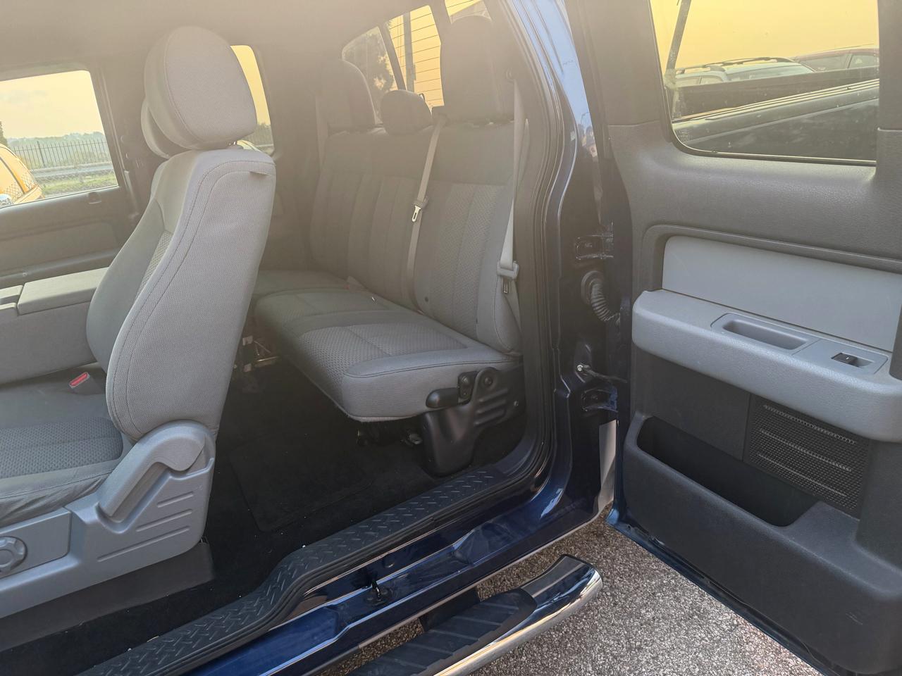 Ford F-150 4WD SuperCrew 145" XLT 2014