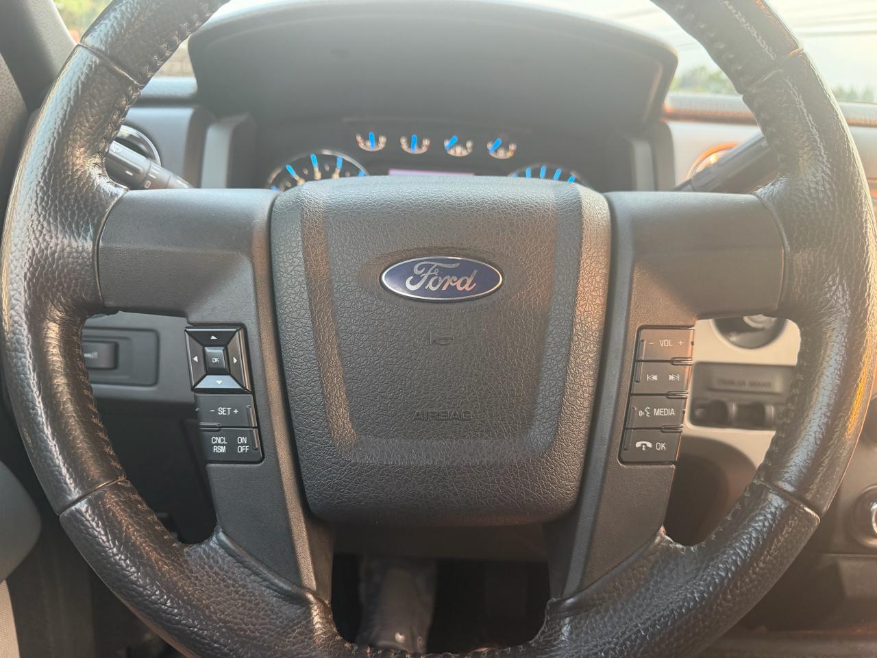 Ford F-150 4WD SuperCrew 145" XLT 2014