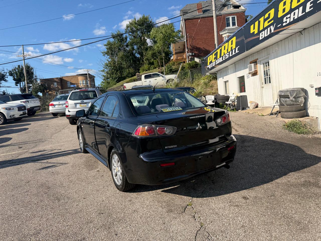 Mitsubishi Lancer ES 2013