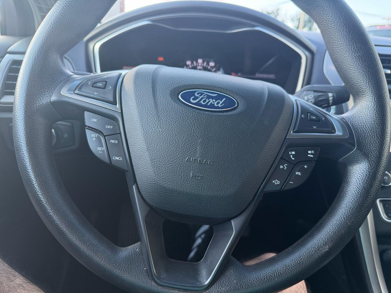 Ford Fusion SE 2017