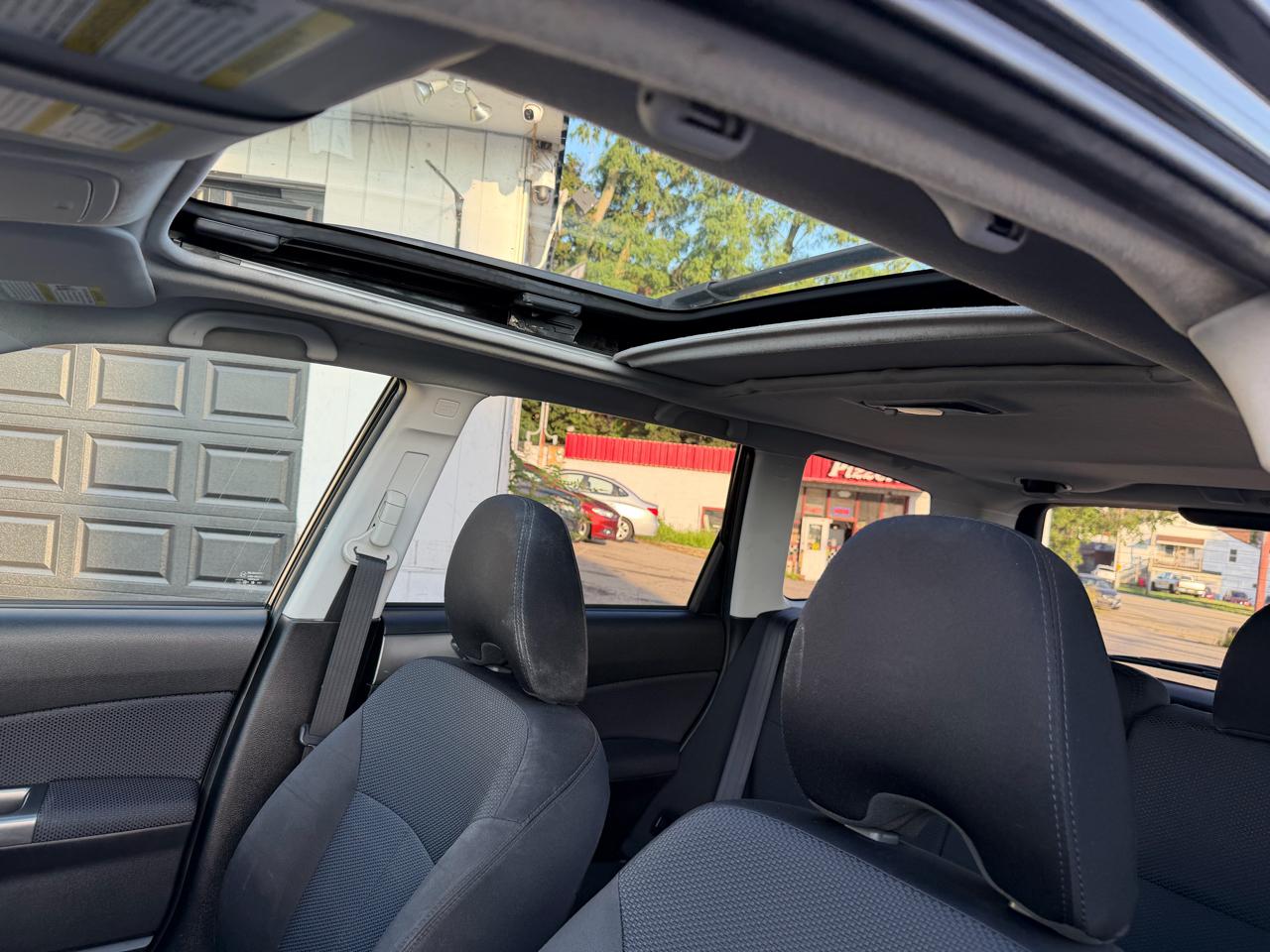 Subaru Forester 2.5X Premium 2011