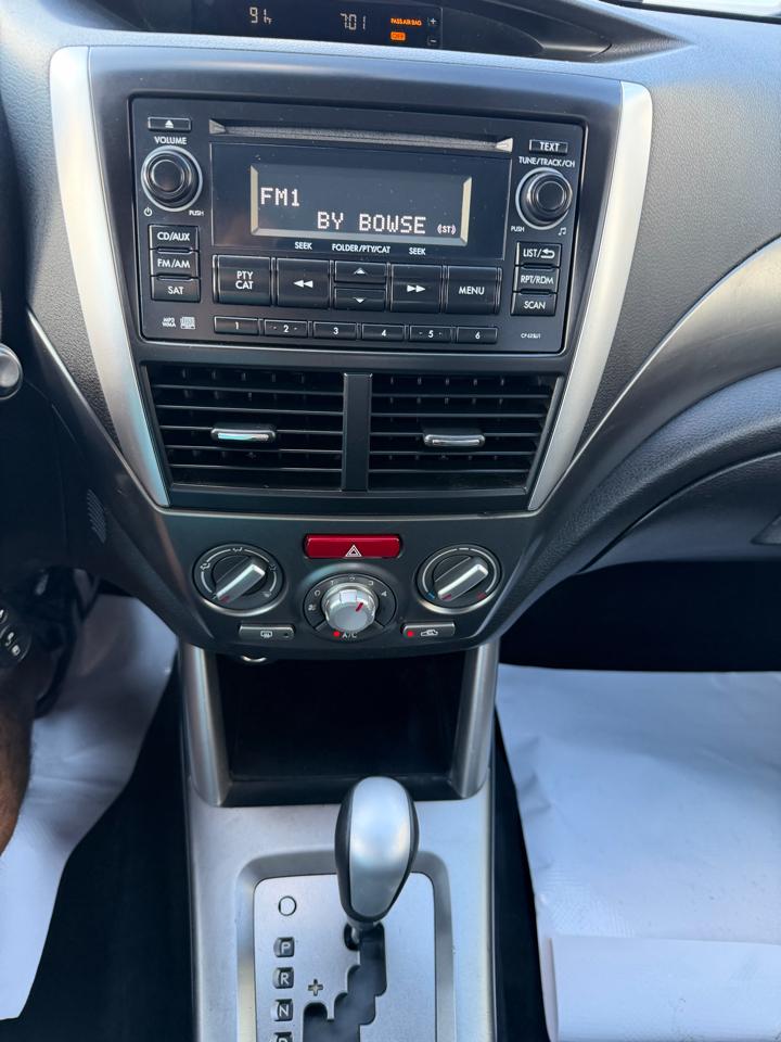 Subaru Forester 2.5X Premium 2011
