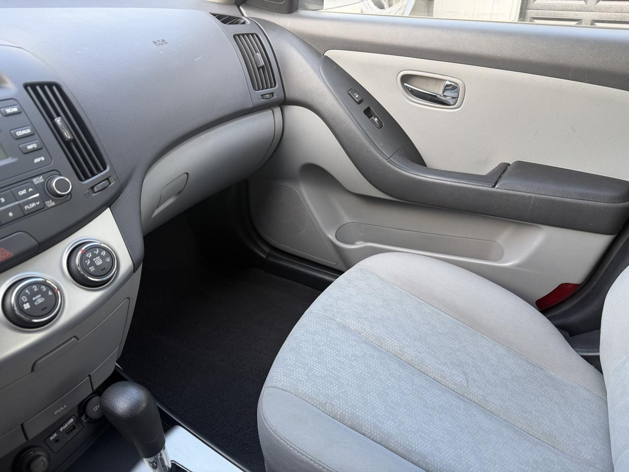 Hyundai Elantra SE 2010