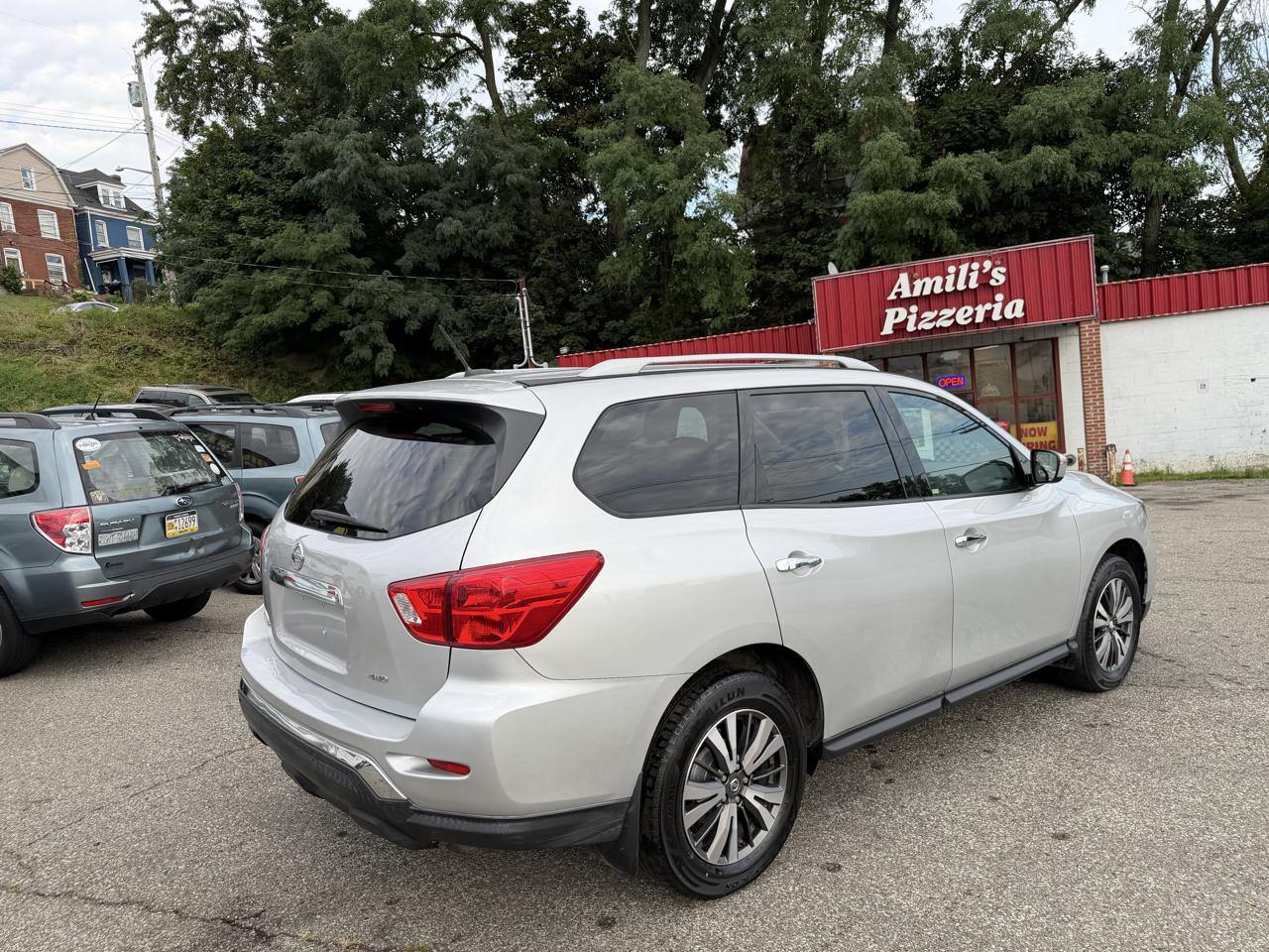 Nissan Pathfinder Platinum 4WD 2017
