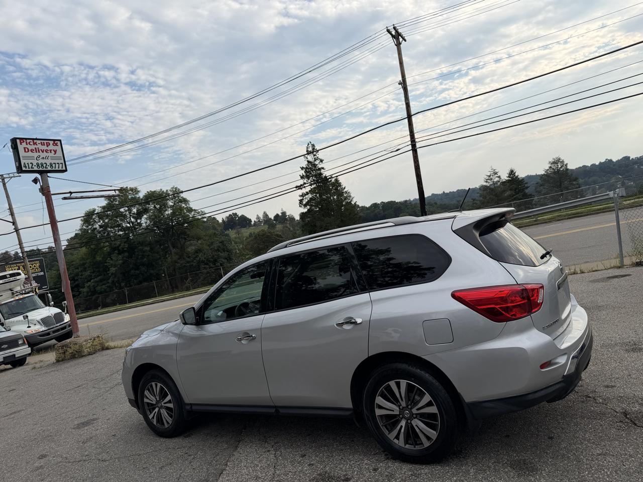 Nissan Pathfinder Platinum 4WD 2017