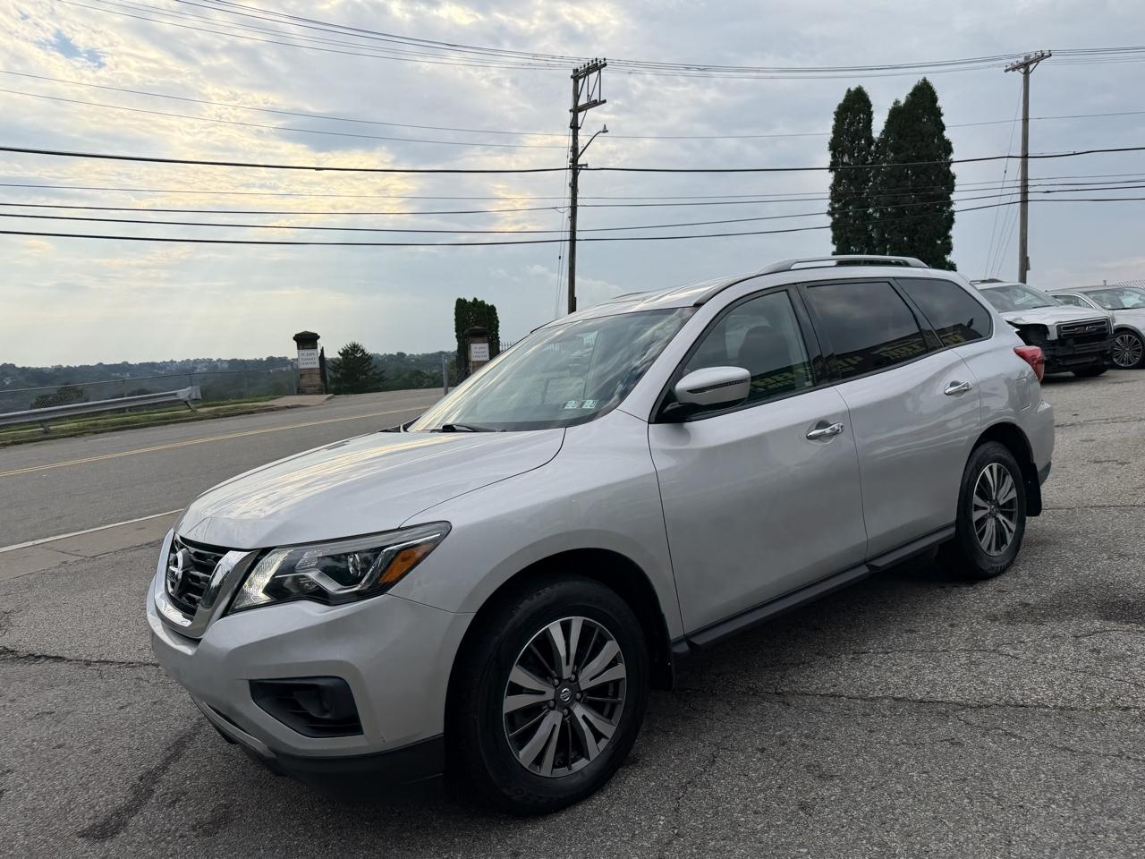 Nissan Pathfinder Platinum 4WD 2017