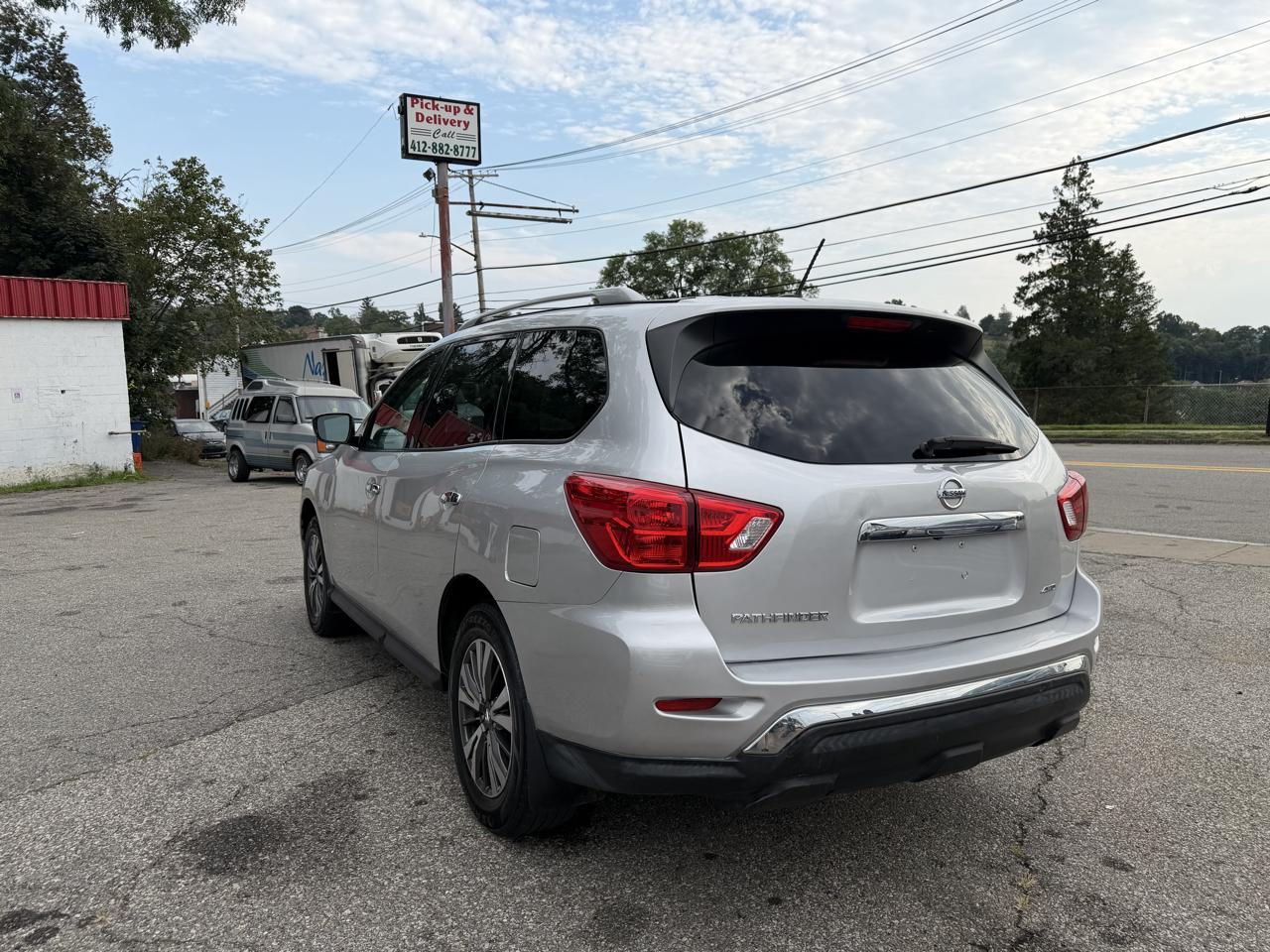Nissan Pathfinder Platinum 4WD 2017