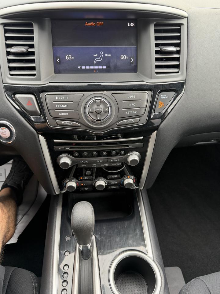 Nissan Pathfinder Platinum 4WD 2017