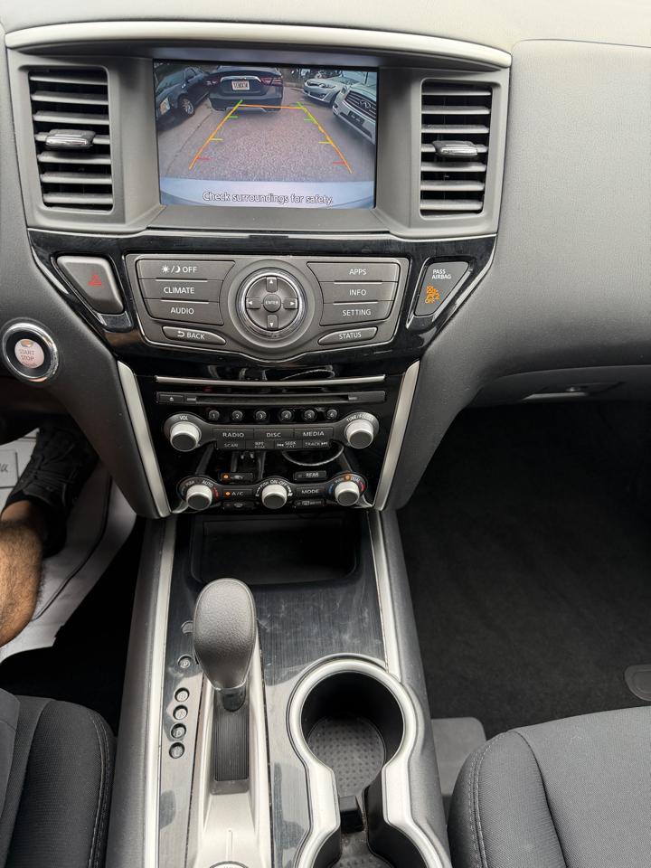 Nissan Pathfinder Platinum 4WD 2017