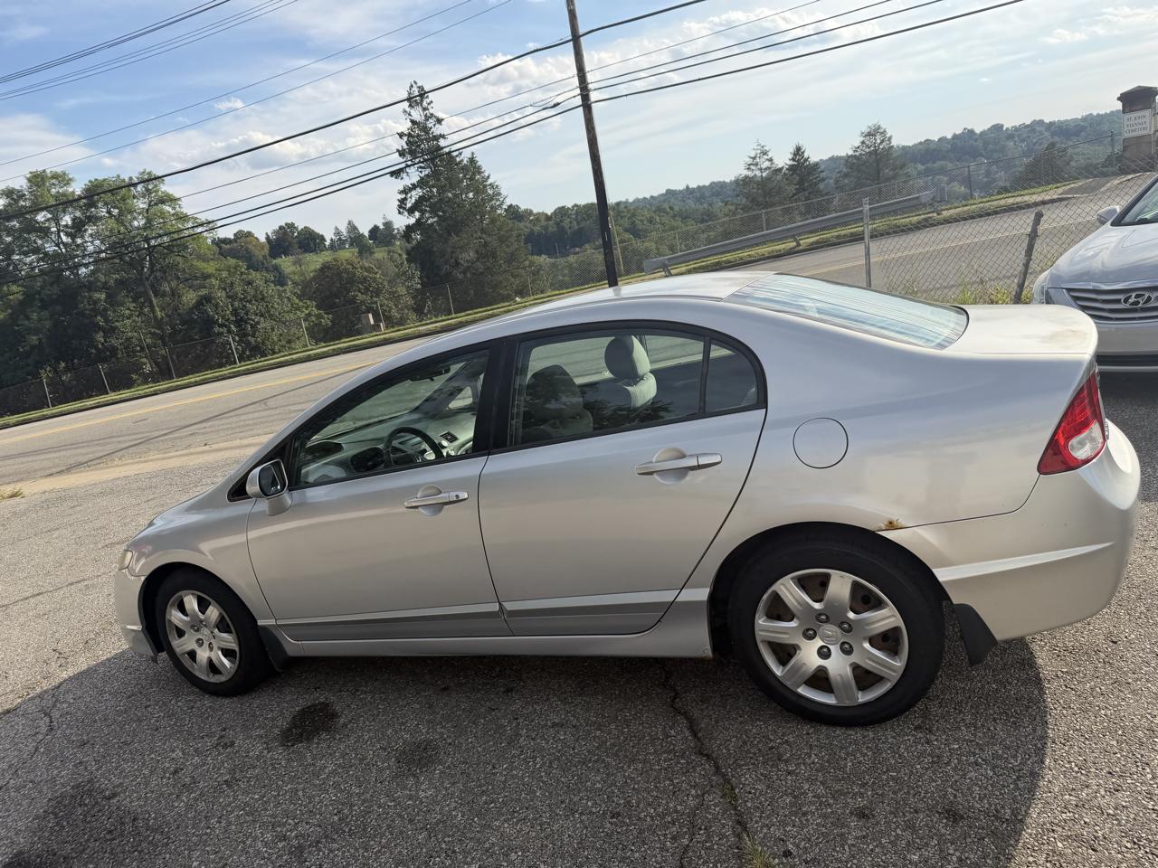Honda Civic 4dr Sdn LX Auto 2010