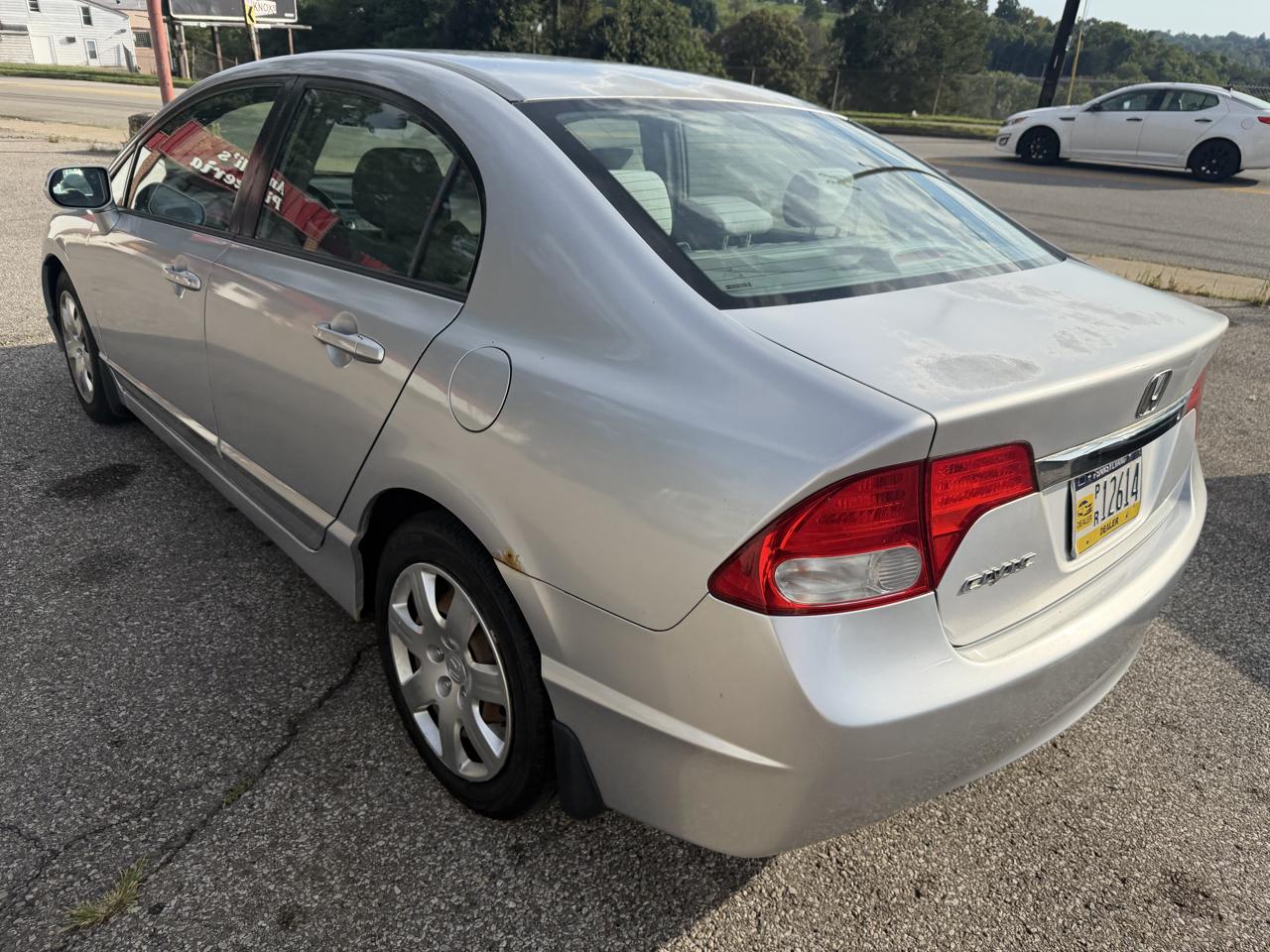 Honda Civic 4dr Sdn LX Auto 2010