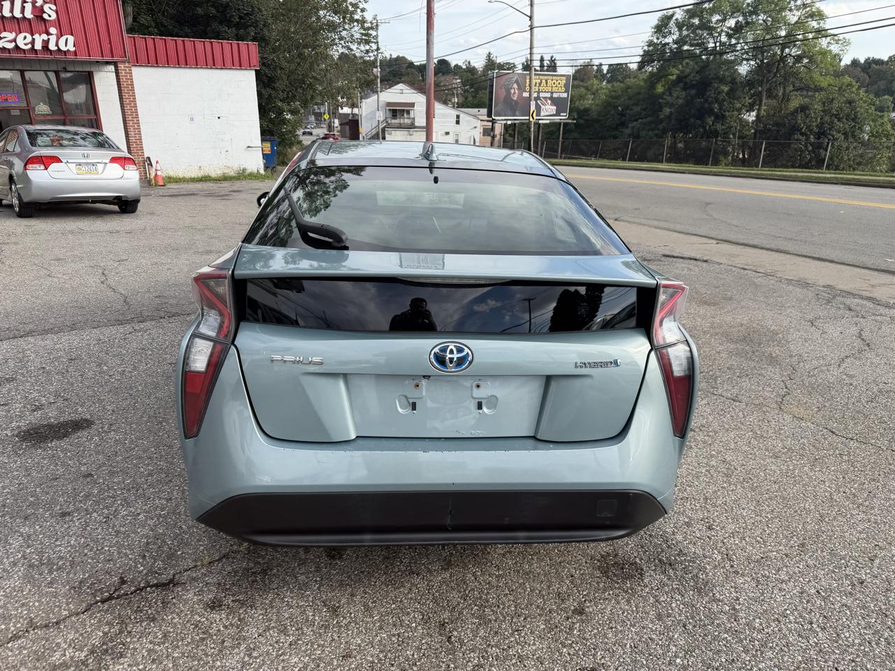 Toyota Prius Two Eco 2016